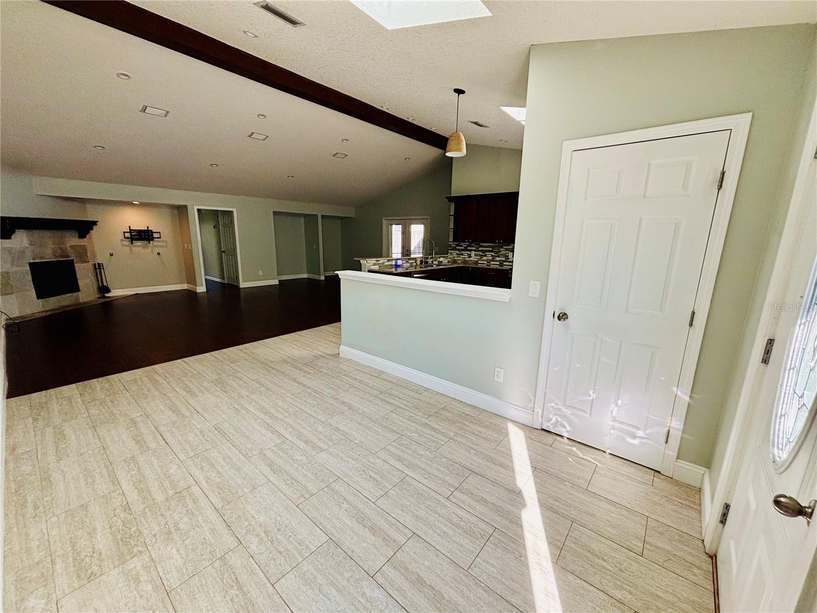 Image 4 of 33 For 13058 Bent Pine Court E