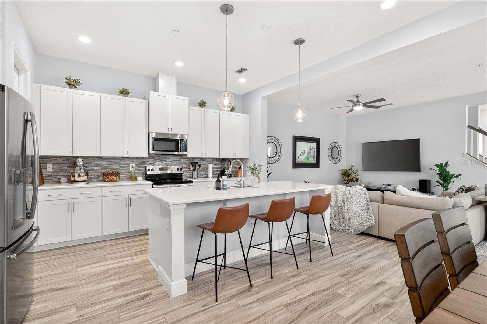 Image 12 of 37 For 8809 Laureate Boulevard