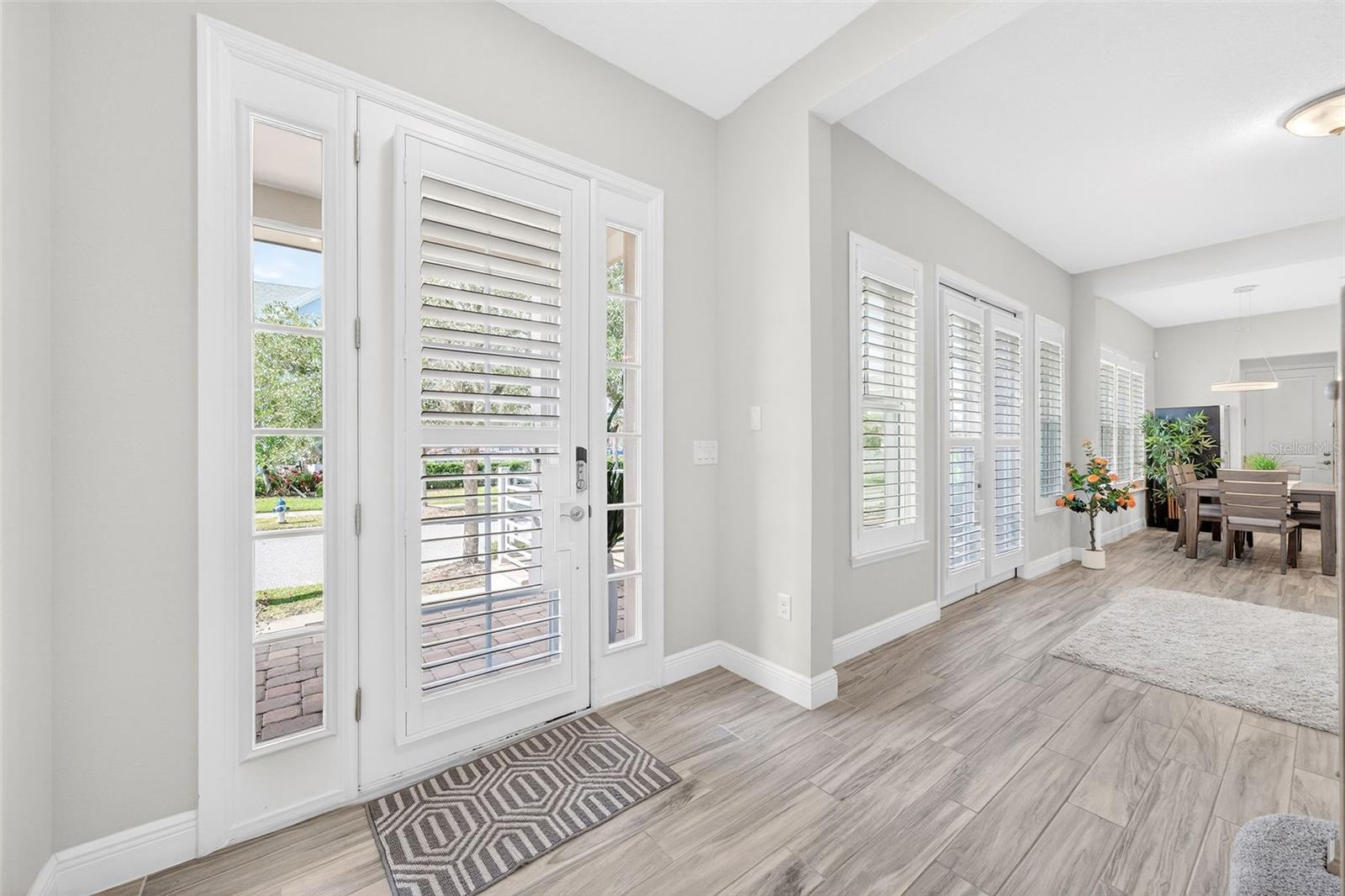 Image 4 of 37 For 8809 Laureate Boulevard