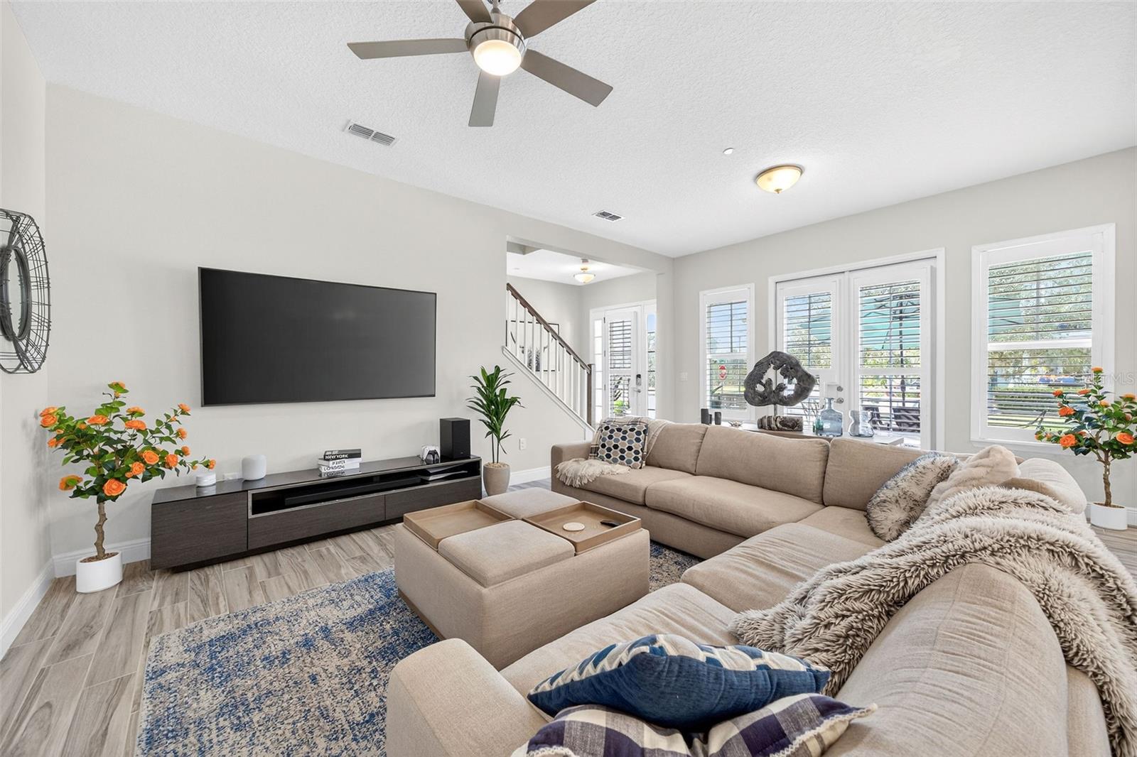 Image 8 of 37 For 8809 Laureate Boulevard