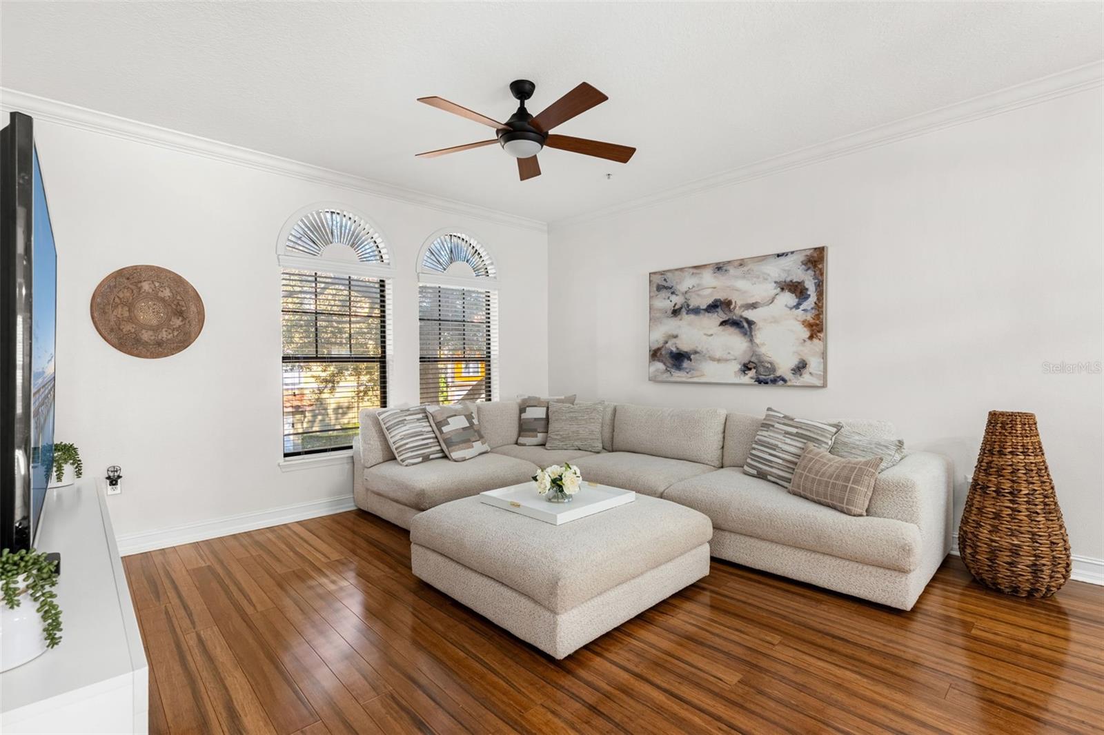 Image 12 of 71 For 3913 Messina Drive