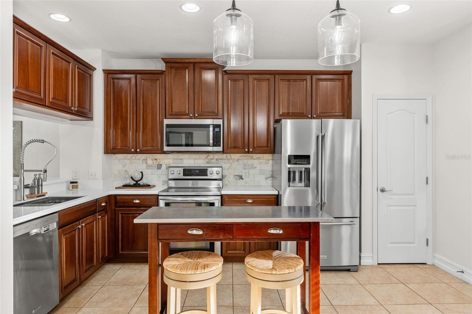 Image 20 of 71 For 3913 Messina Drive