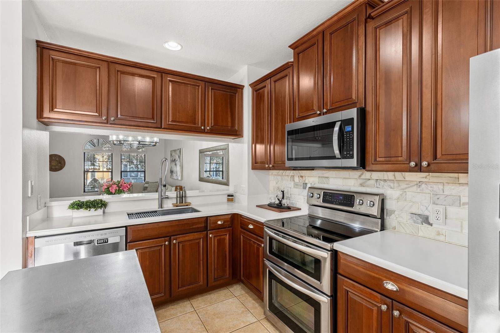 Image 22 of 71 For 3913 Messina Drive