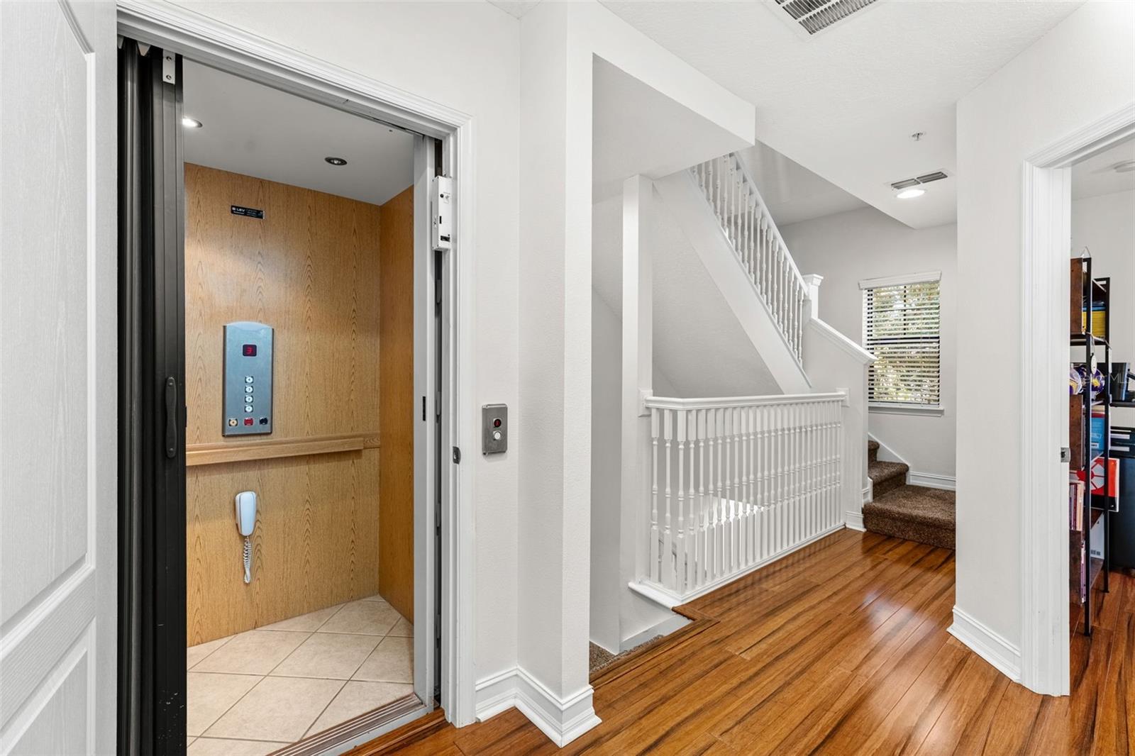 Image 25 of 71 For 3913 Messina Drive