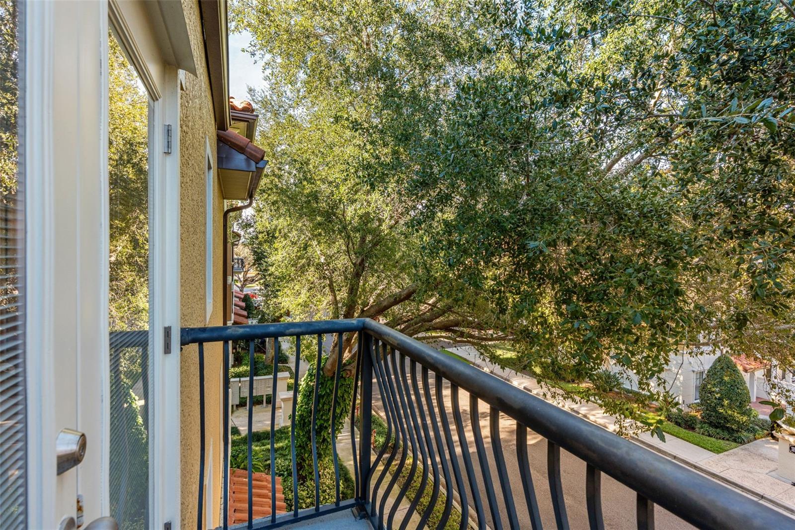 Image 28 of 71 For 3913 Messina Drive