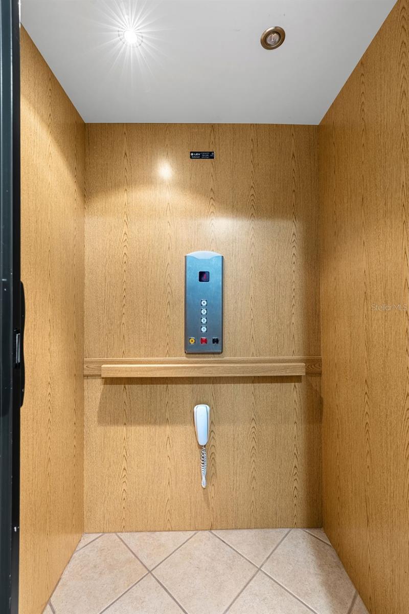 Image 34 of 71 For 3913 Messina Drive