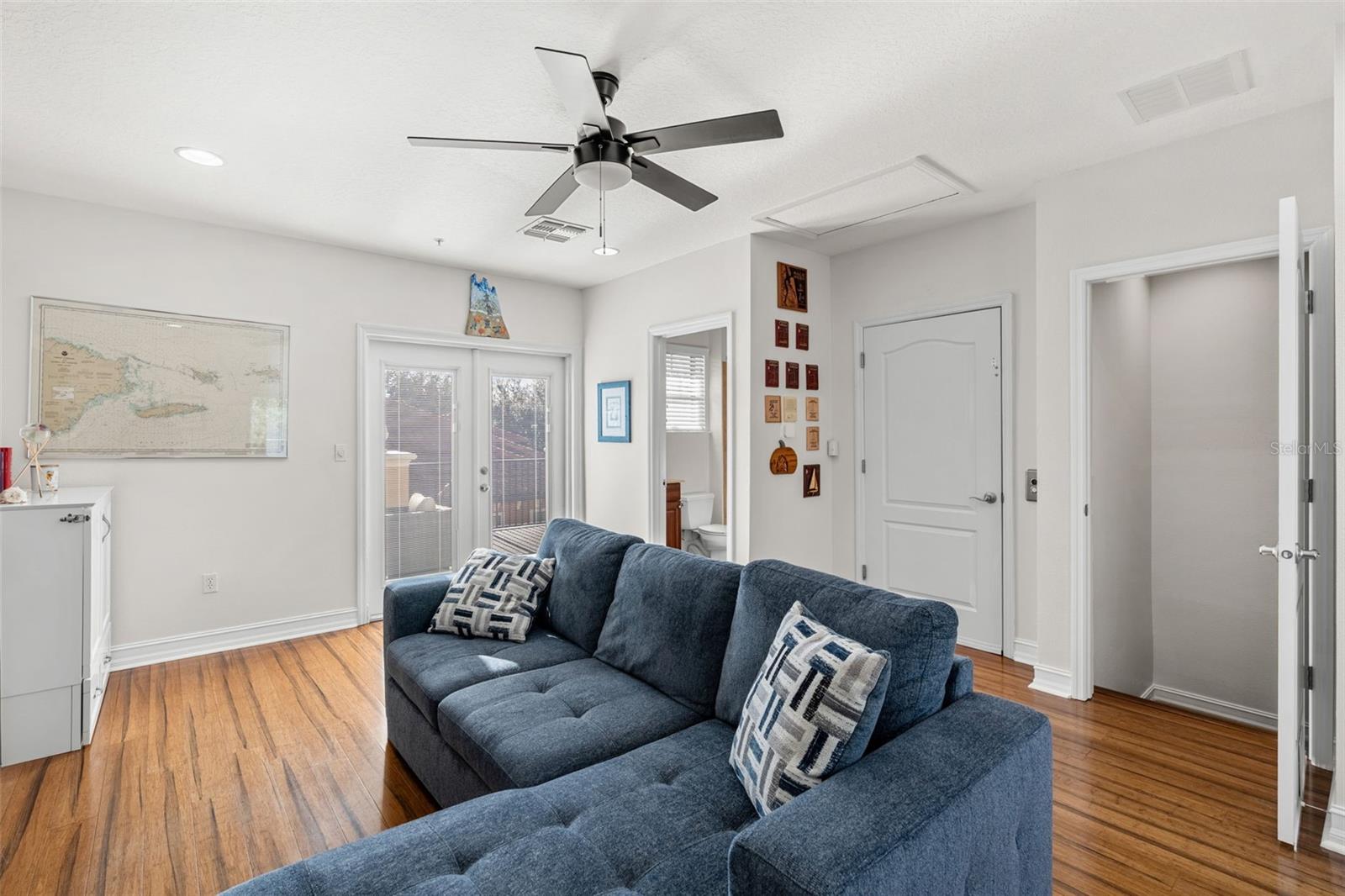 Image 35 of 71 For 3913 Messina Drive