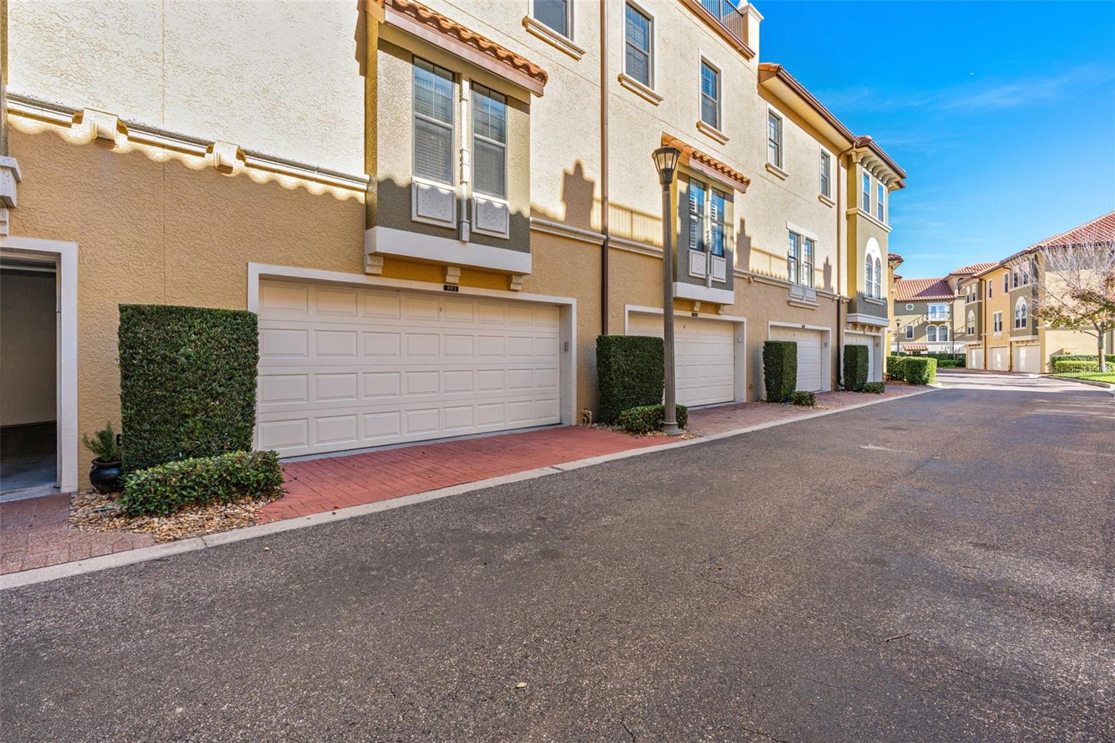 Image 49 of 71 For 3913 Messina Drive