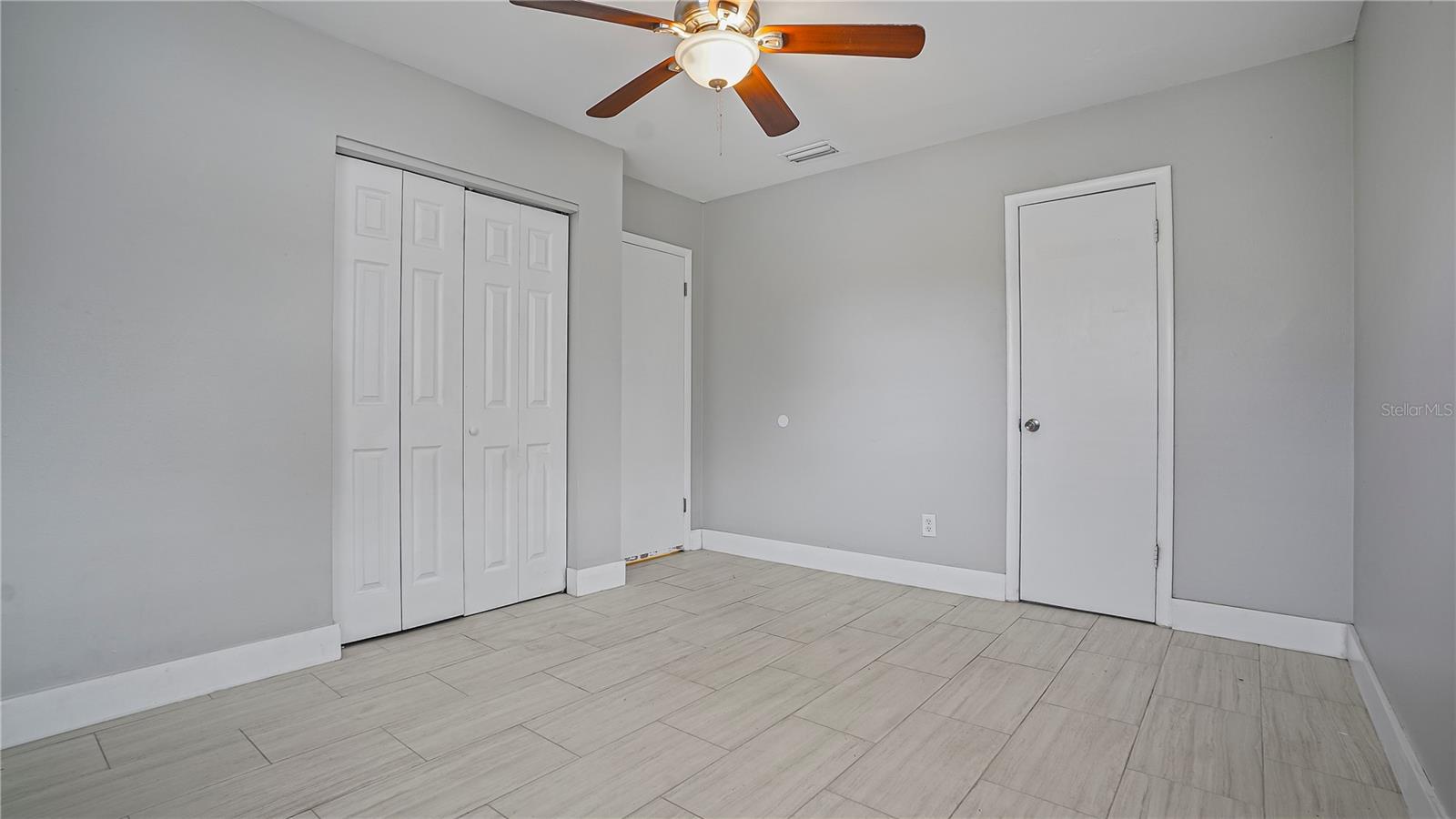 Image 19 of 39 For 2992 Chantilly Avenue