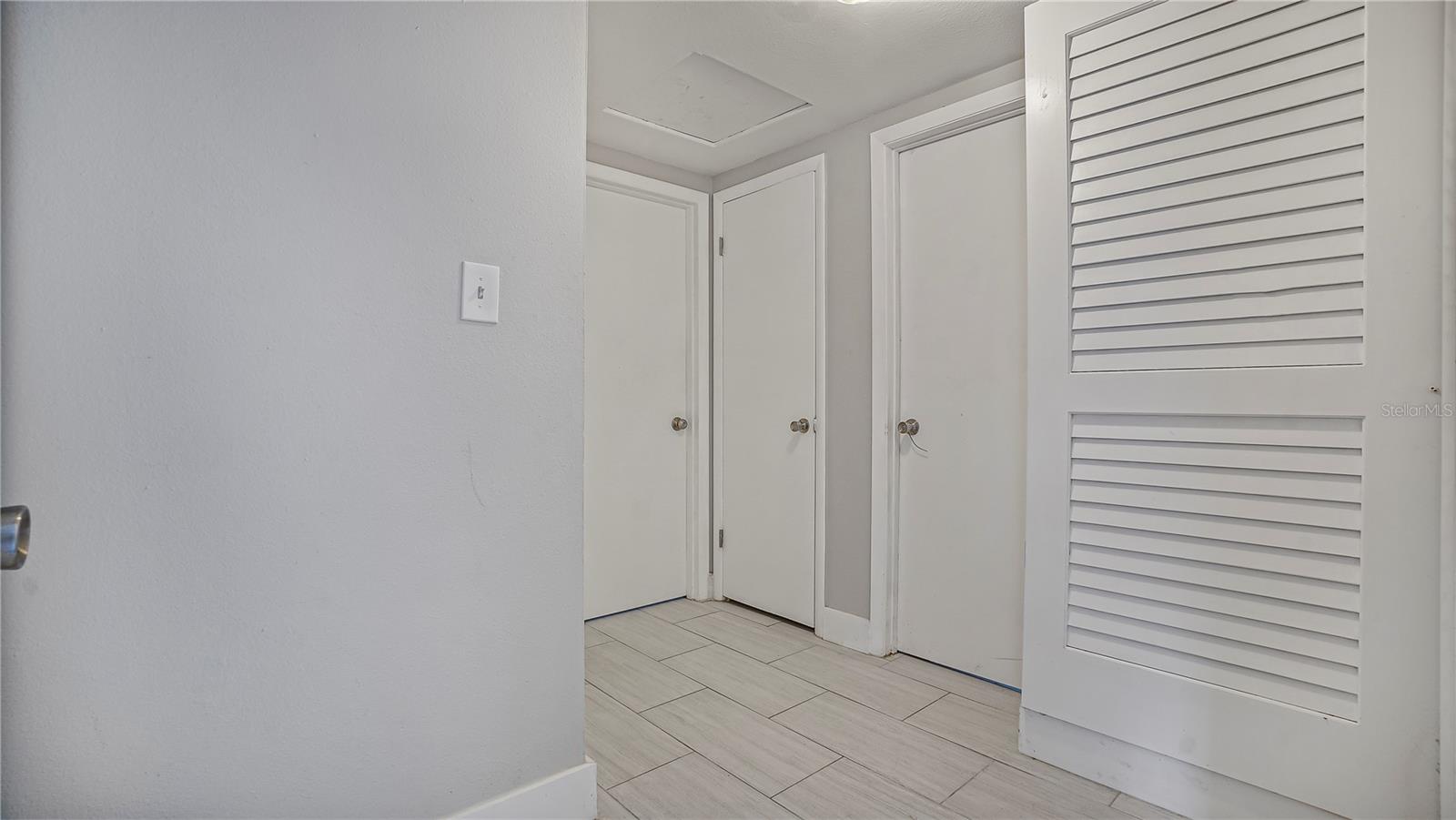 Image 20 of 39 For 2992 Chantilly Avenue