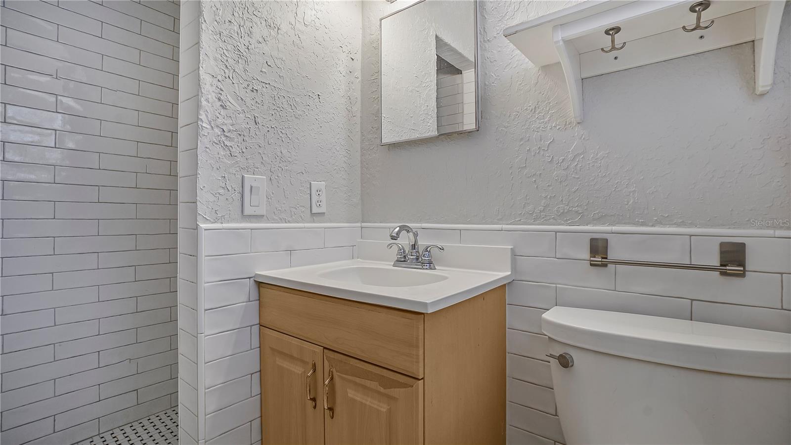 Image 24 of 39 For 2992 Chantilly Avenue