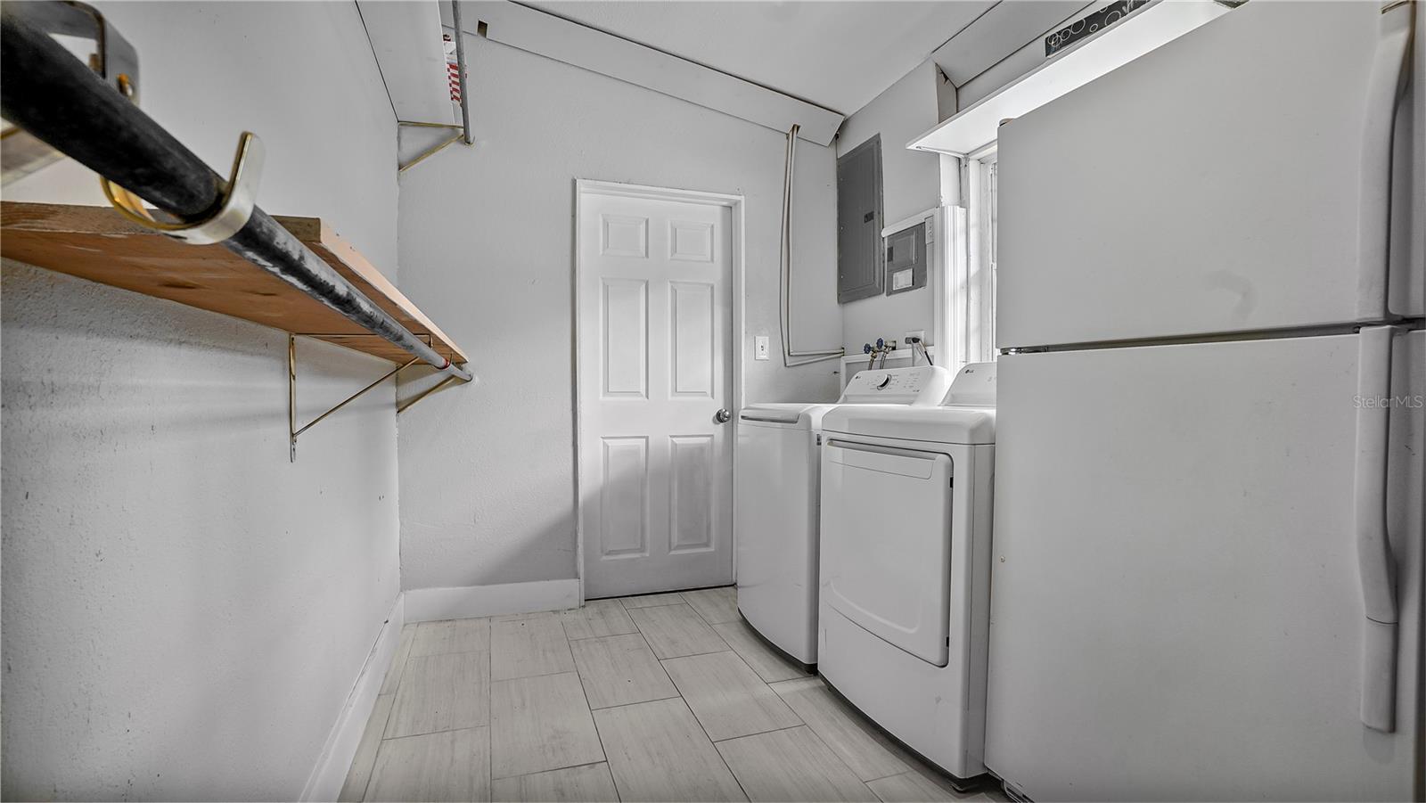 Image 29 of 39 For 2992 Chantilly Avenue