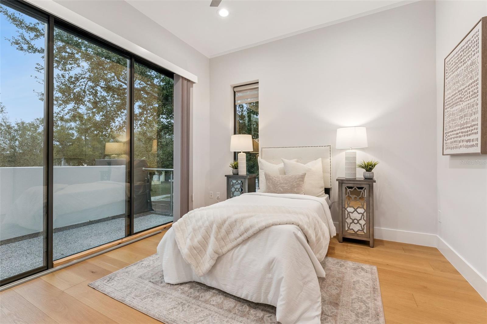 Image 22 of 42 For 1903 Park Avenue