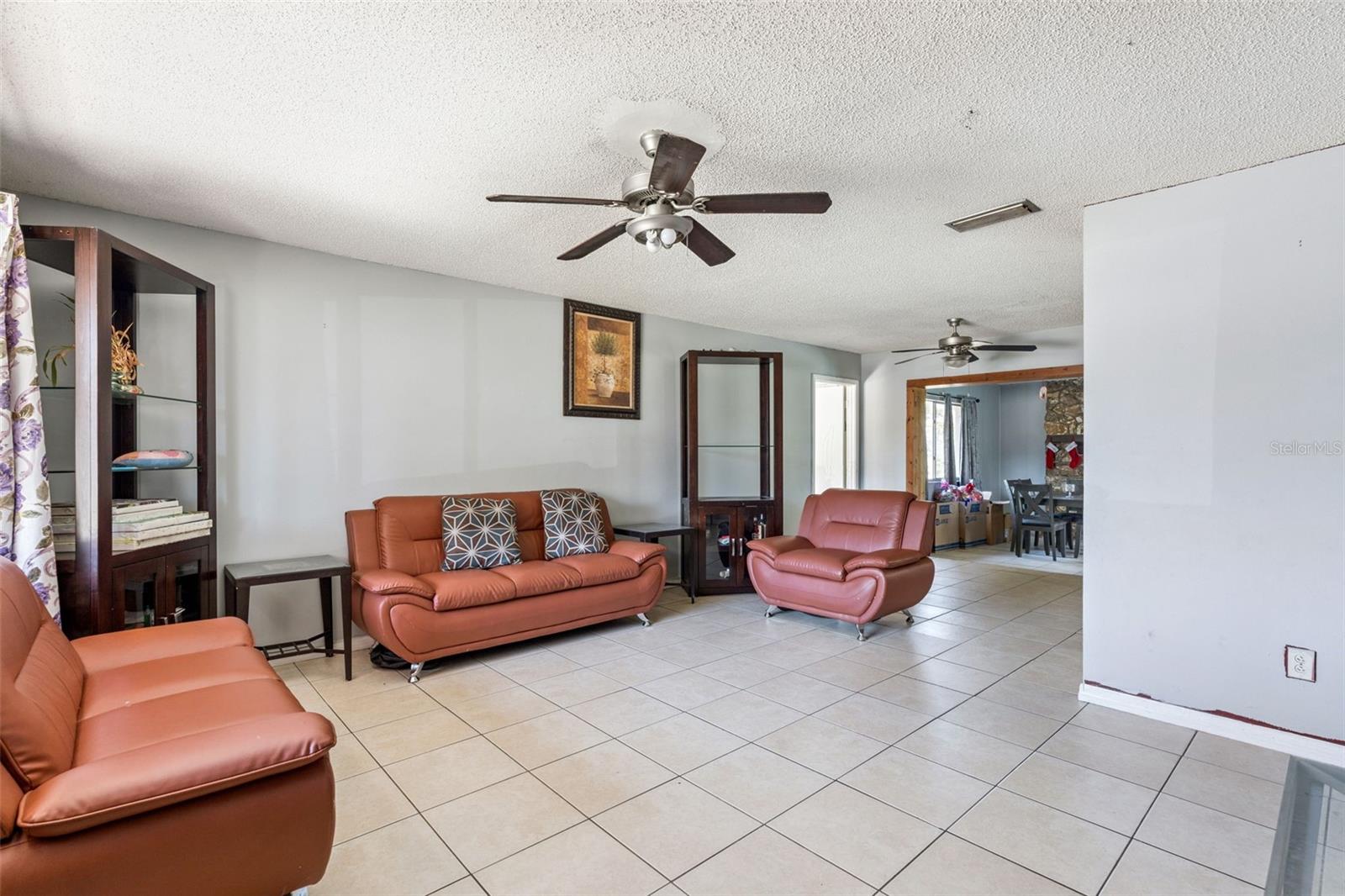 Image 15 of 17 For 605 Wren Avenue