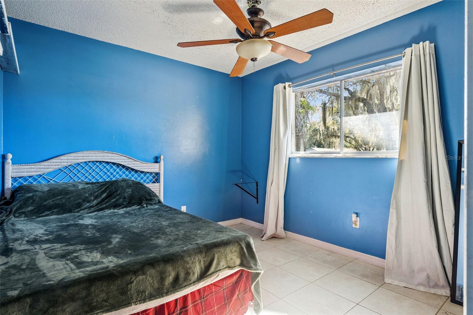 Image 5 of 17 For 605 Wren Avenue