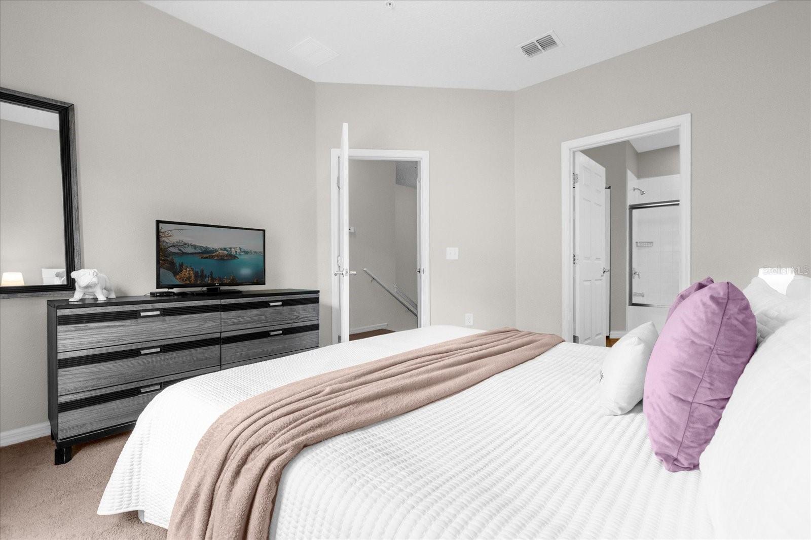 Image 18 of 31 For 5350 Diplomat Court 108