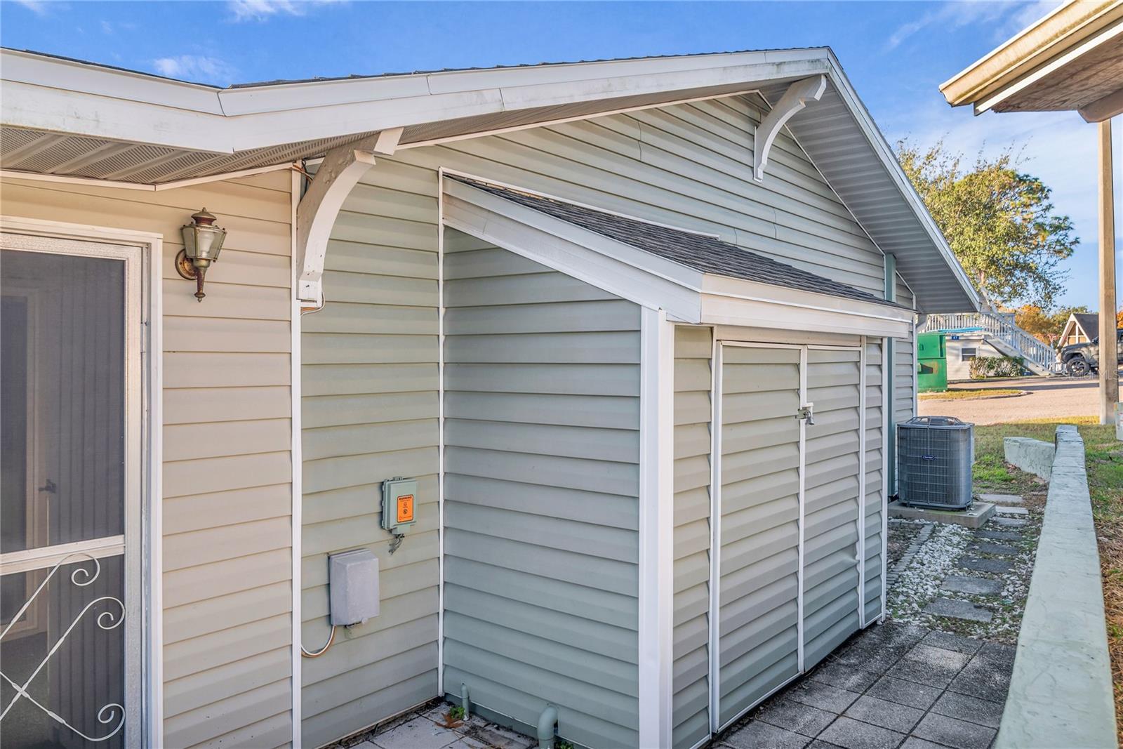 Image 20 of 27 For 10301 Us Highway 27  98