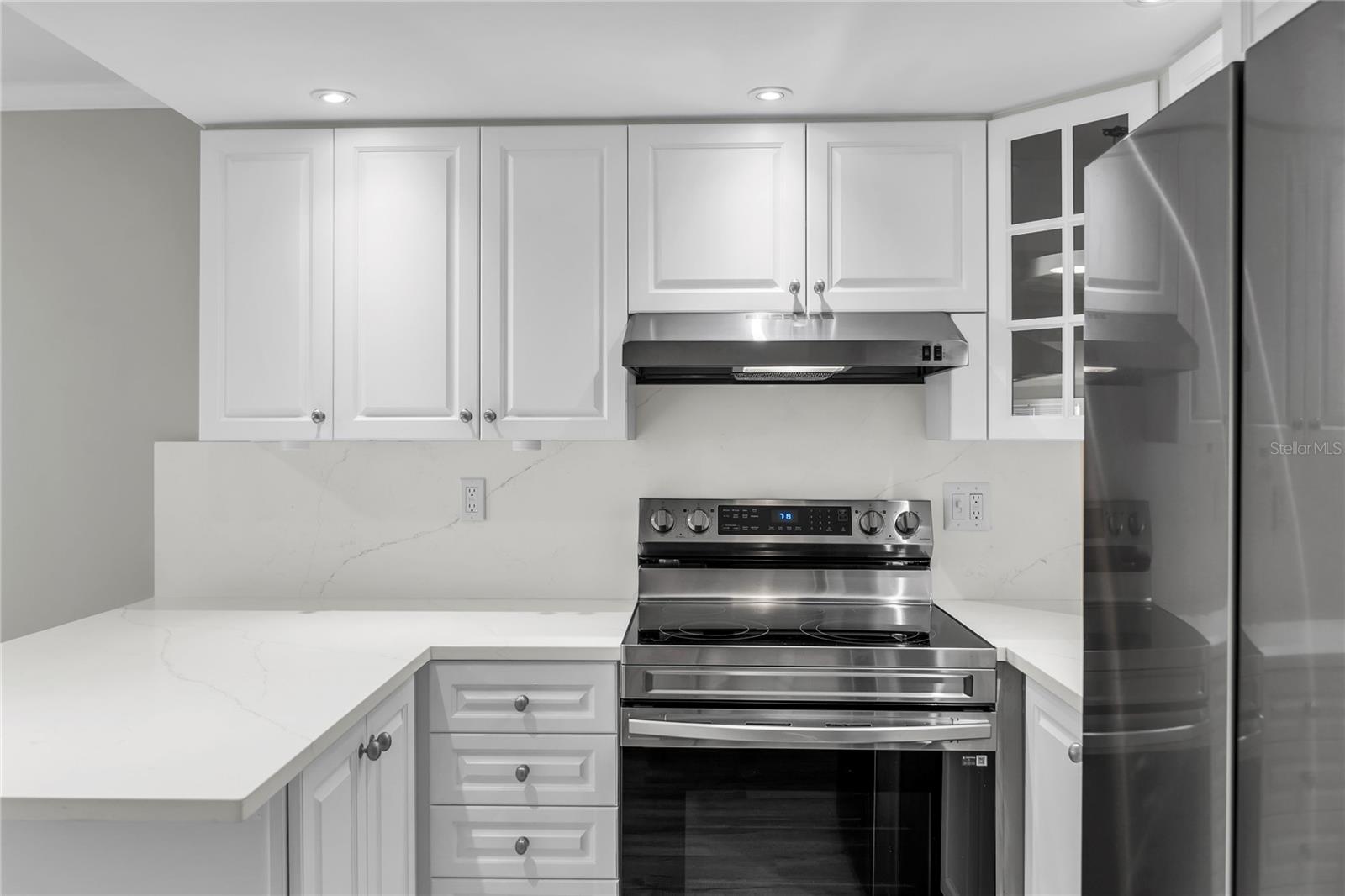 Image 3 of 27 For 10301 Us Highway 27  98