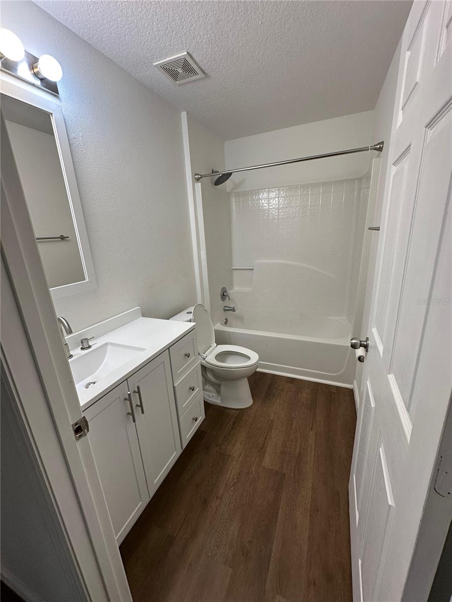 Image 10 of 11 For 703 Flagstone Street