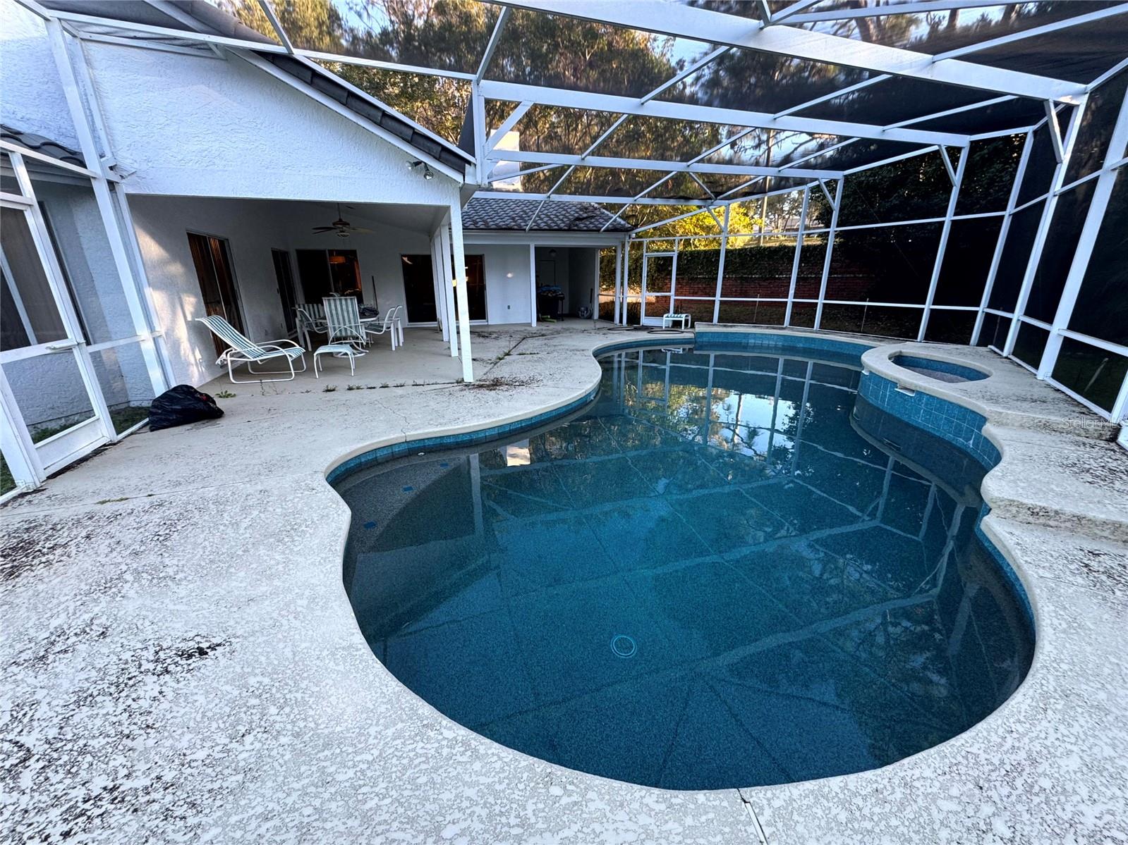 Image 6 of 21 For 905 Bearded Oaks Terrace