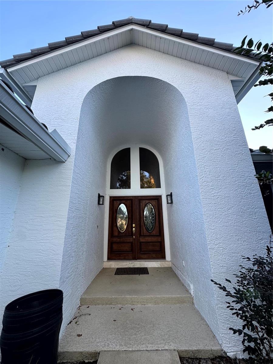 Image 7 of 21 For 905 Bearded Oaks Terrace