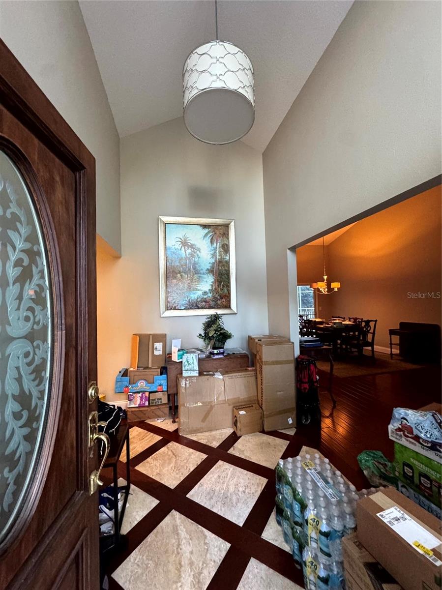 Image 8 of 21 For 905 Bearded Oaks Terrace