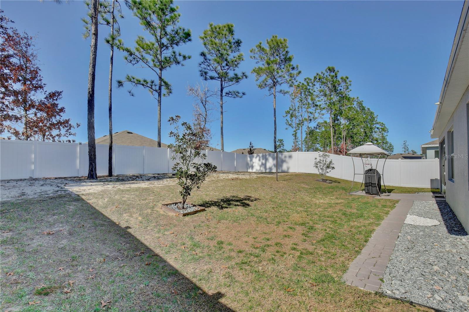 Image 28 of 31 For 348 Hickory Course Radial