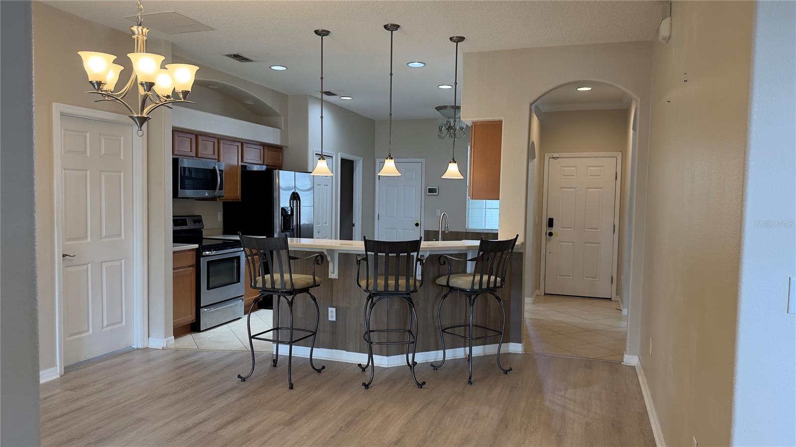 Image 32 of 60 For 15408 Groose Point Ln