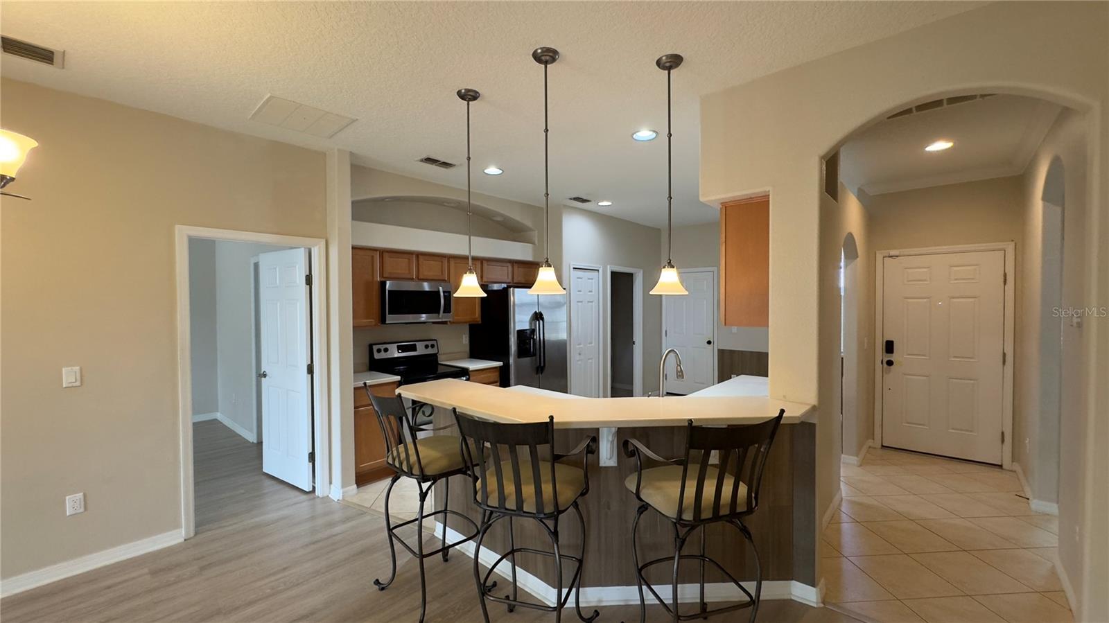 Image 33 of 60 For 15408 Groose Point Ln