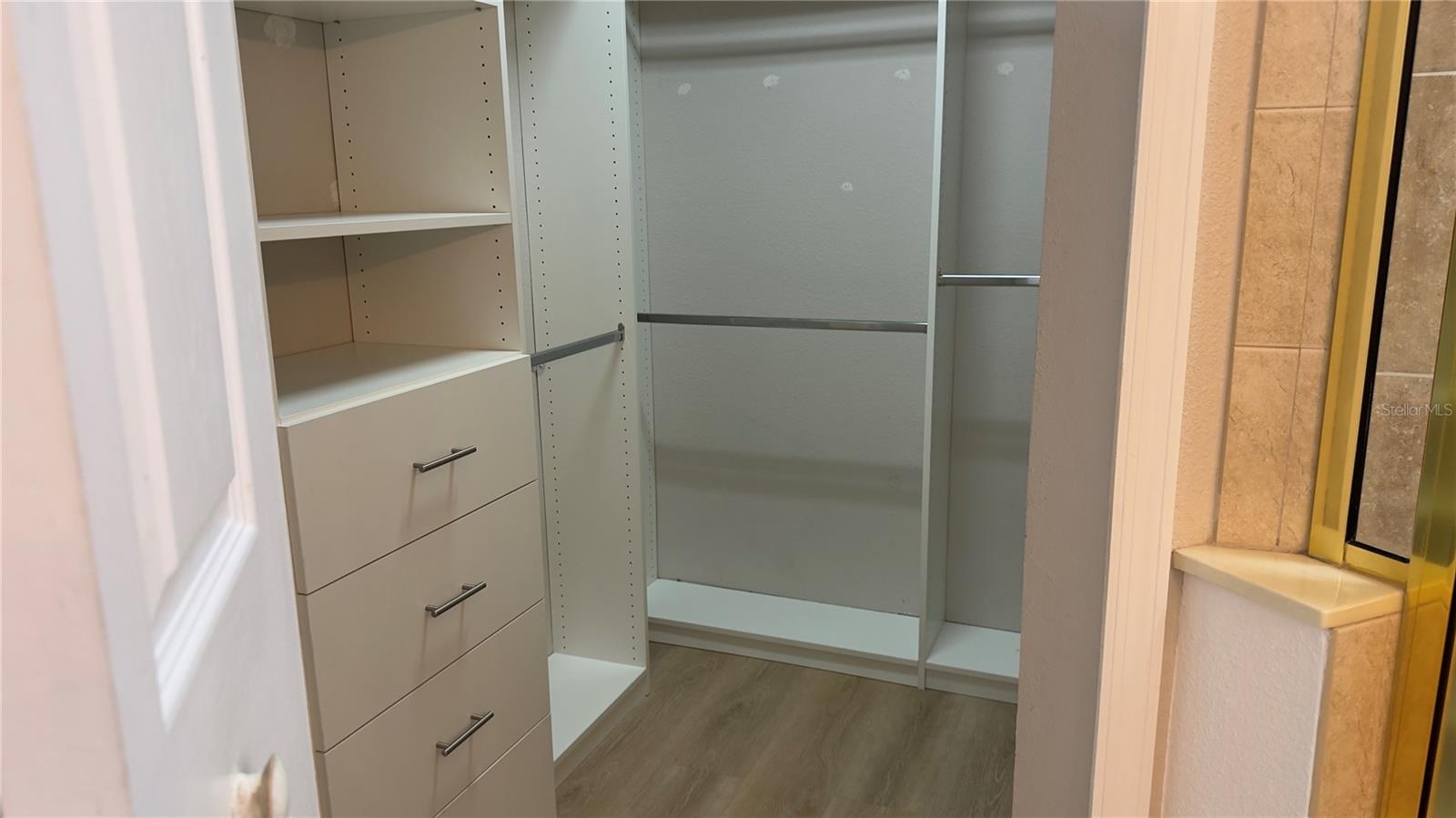 Image 39 of 60 For 15408 Groose Point Ln