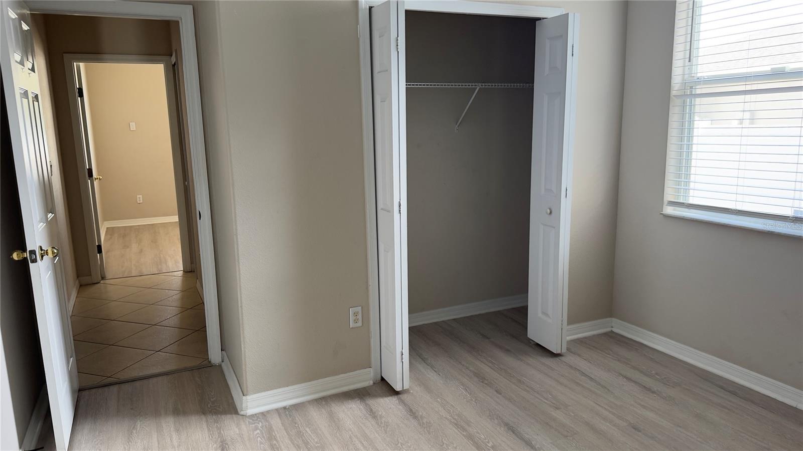 Image 42 of 60 For 15408 Groose Point Ln