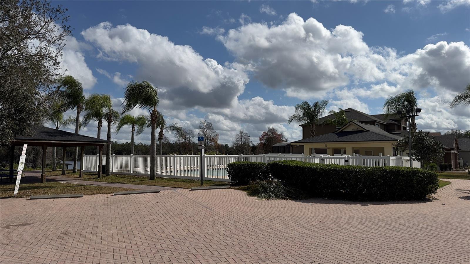 Image 49 of 60 For 15408 Groose Point Ln