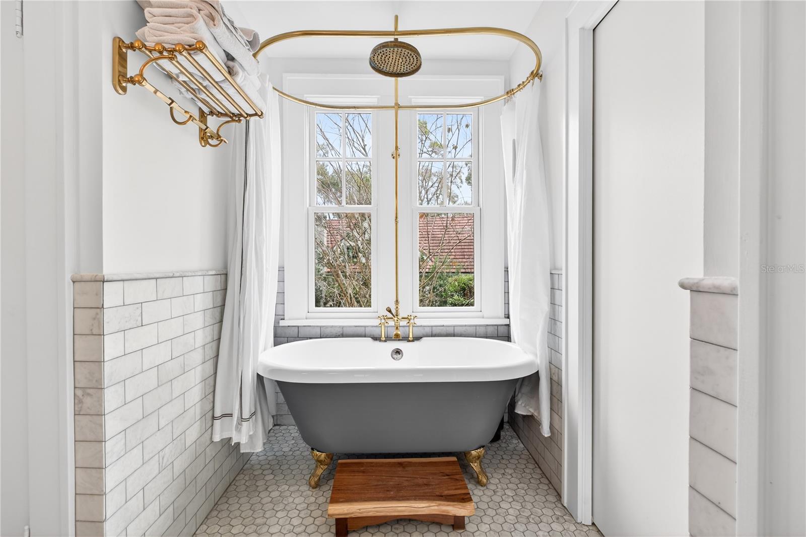 Image 27 of 60 For 1226 Golden Lane