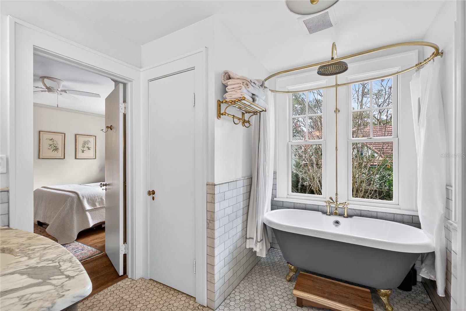 Image 29 of 60 For 1226 Golden Lane