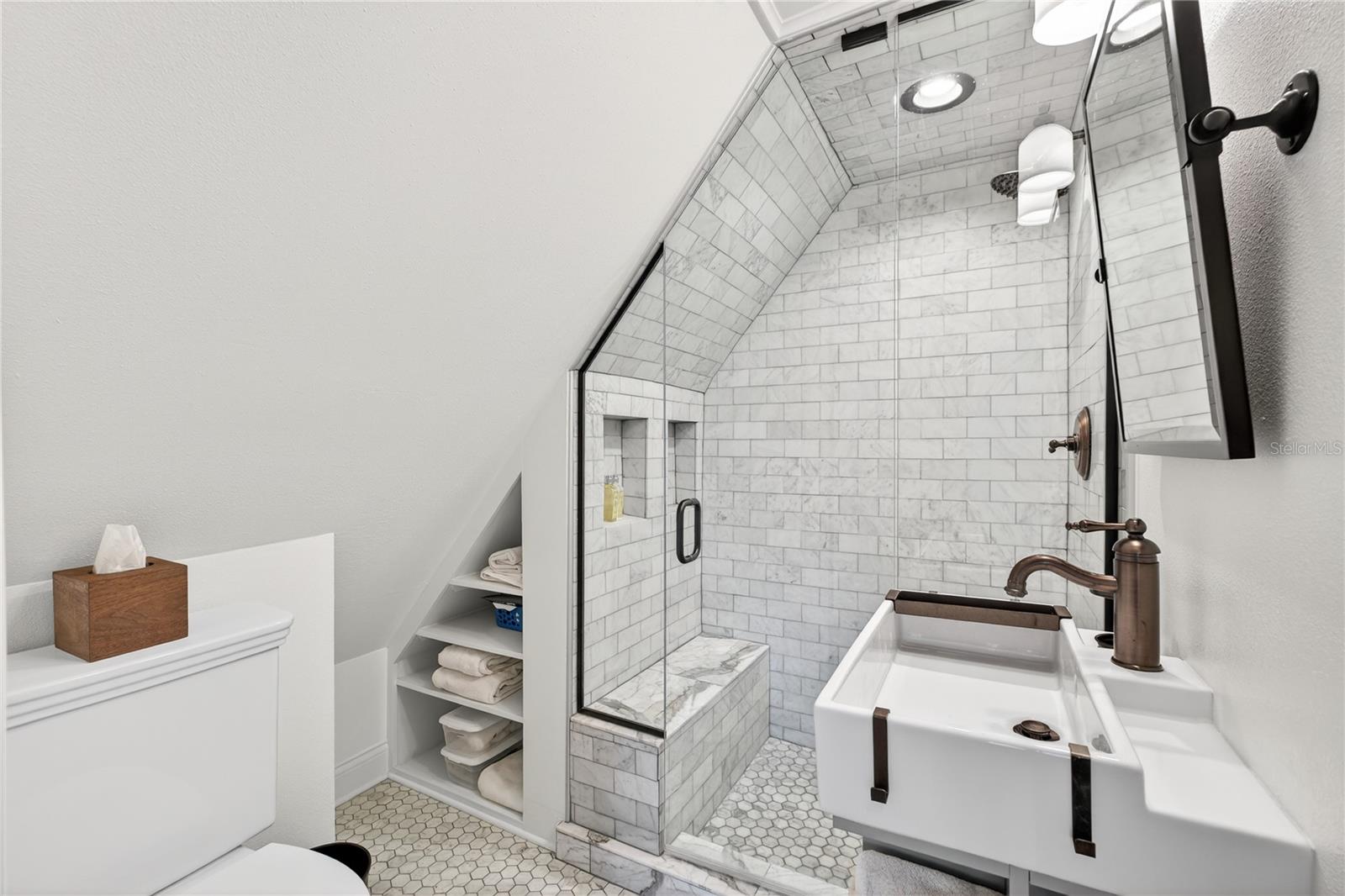 Image 38 of 60 For 1226 Golden Lane