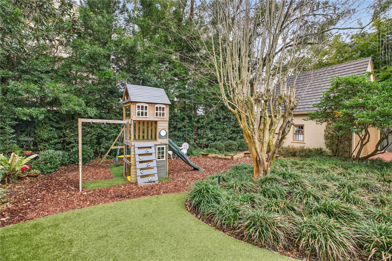 Image 48 of 60 For 1226 Golden Lane