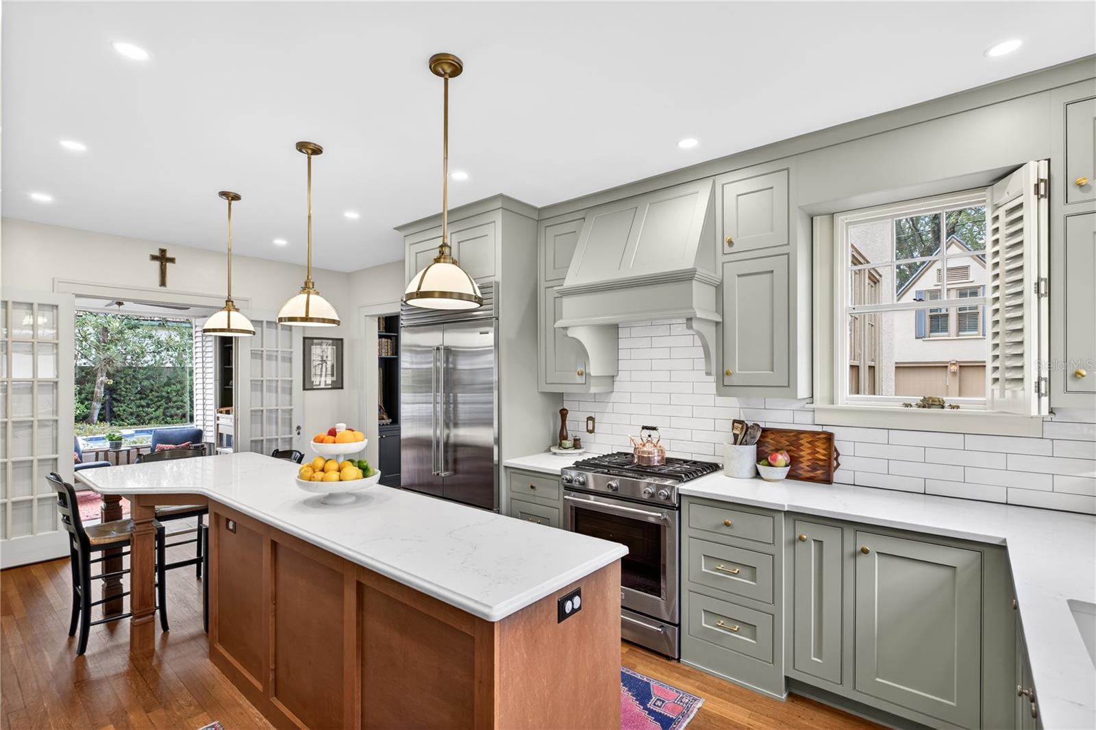 Image 9 of 60 For 1226 Golden Lane