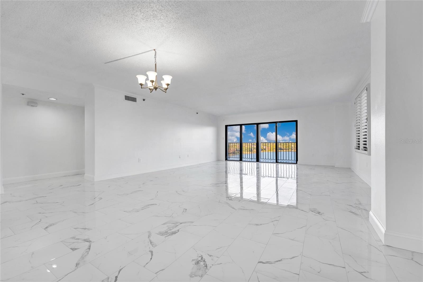 Image 2 of 42 For 7550 Hinson Street 10