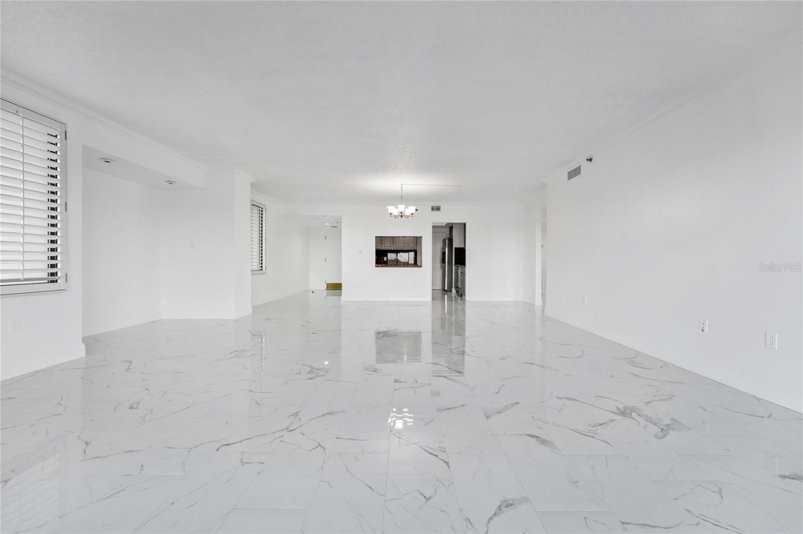 Image 5 of 42 For 7550 Hinson Street 10