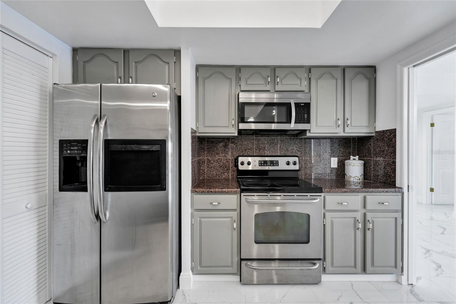 Image 8 of 42 For 7550 Hinson Street 10