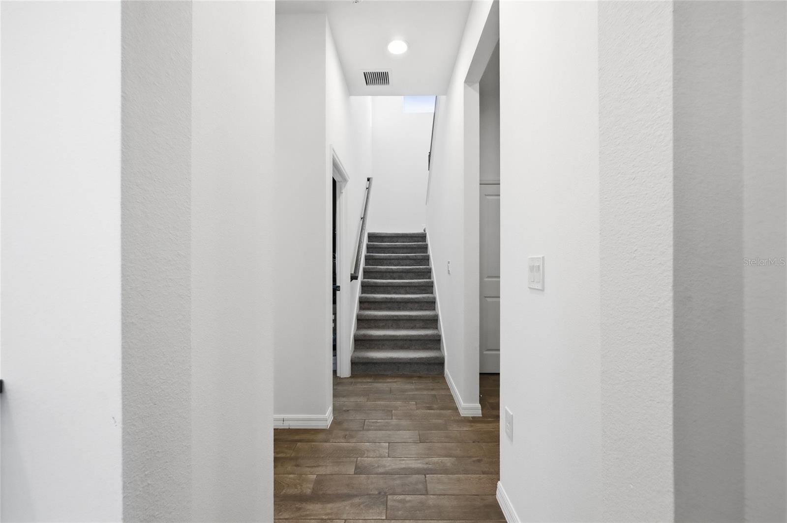 Image 31 of 50 For 15023 Sunstar Way