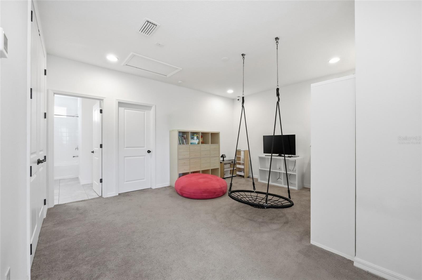 Image 33 of 50 For 15023 Sunstar Way