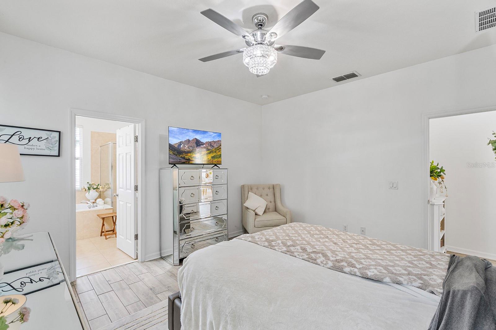 Image 19 of 51 For 3989 Eternity Circle