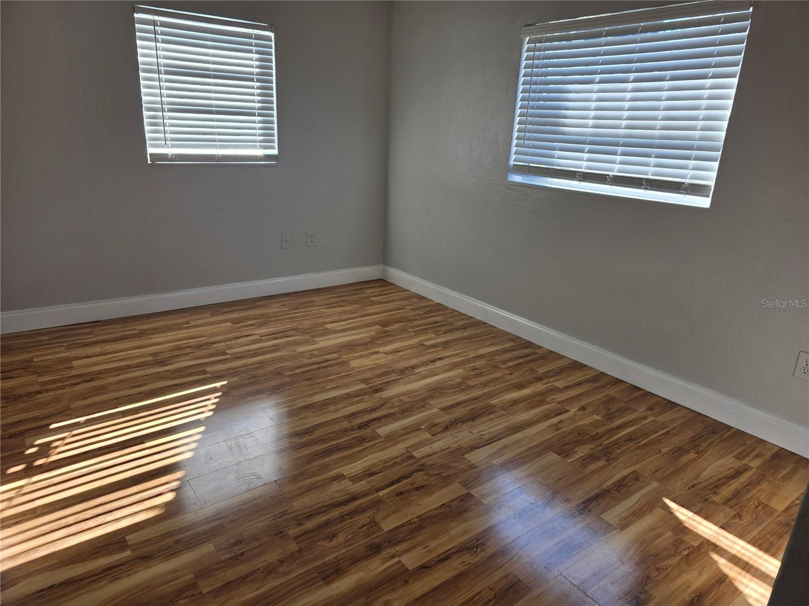 Image 23 of 44 For 821 Solandra Drive