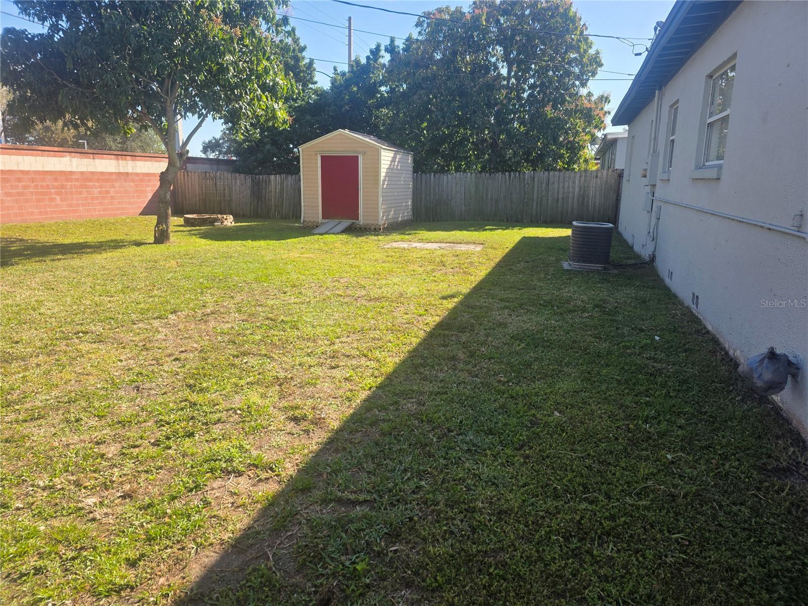 Image 36 of 44 For 821 Solandra Drive