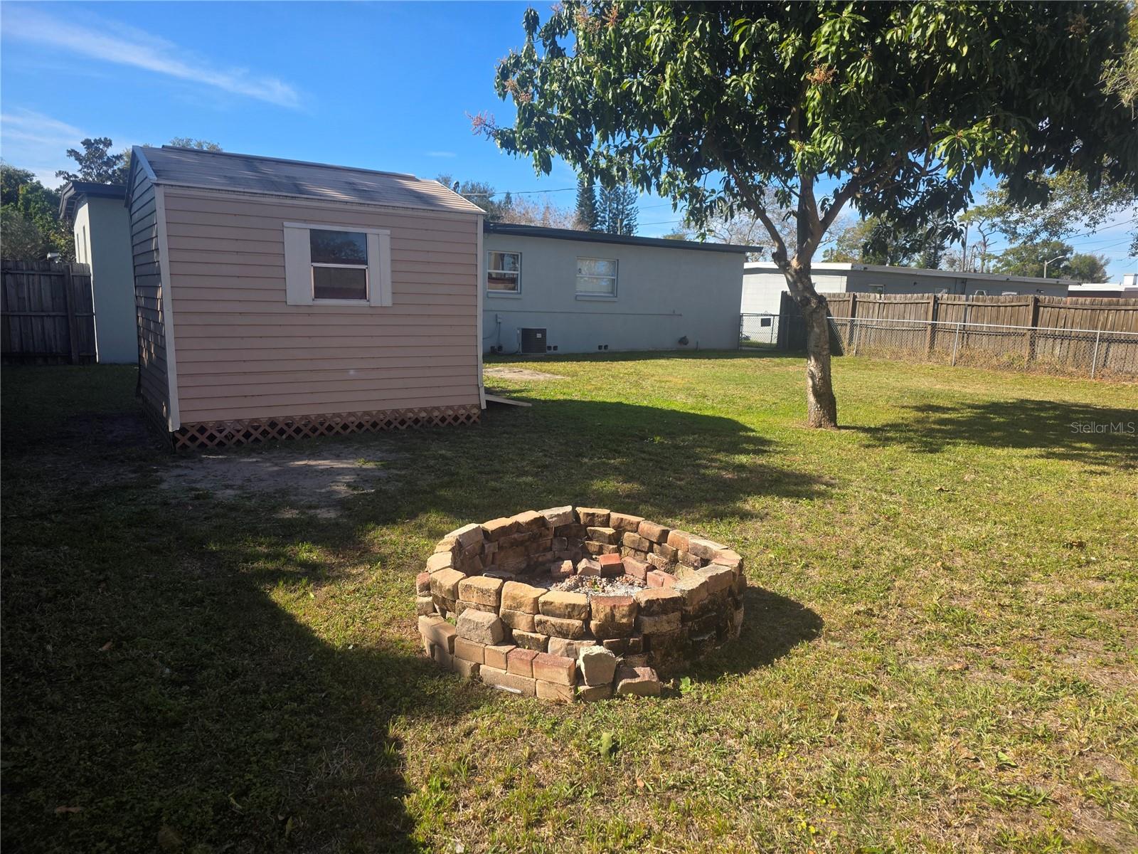 Image 6 of 44 For 821 Solandra Drive