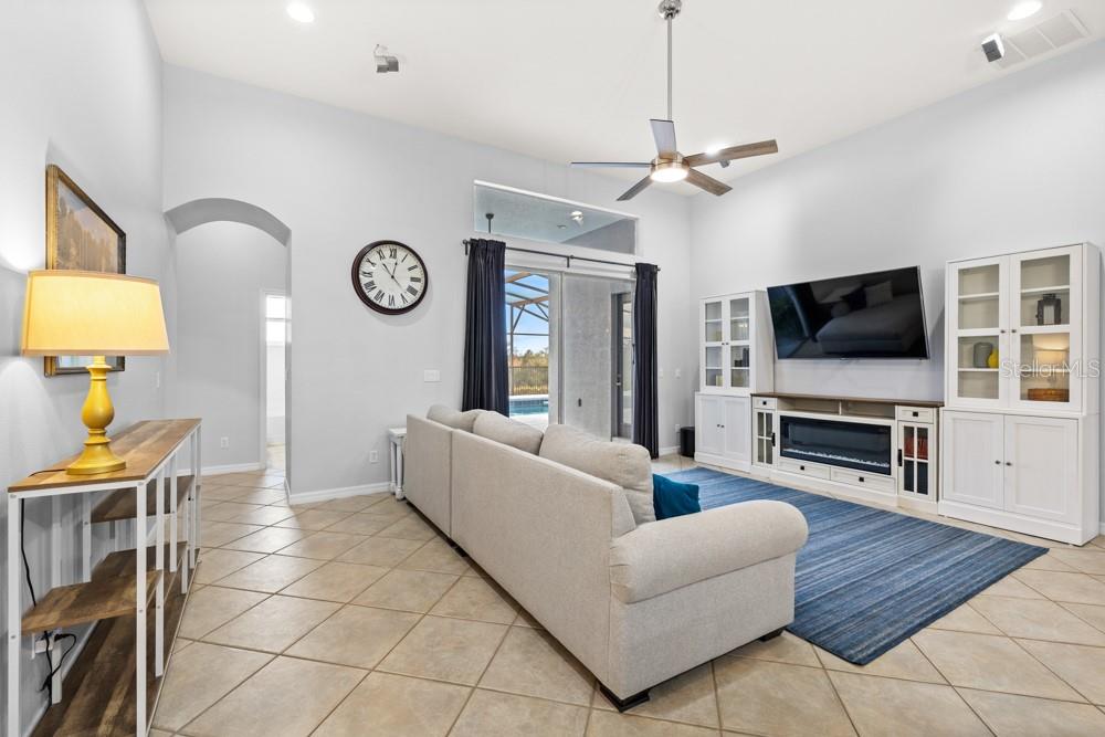 Image 18 of 64 For 1826 Jean Marie Drive