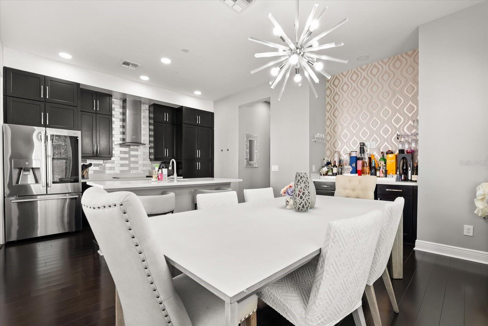 Image 10 of 29 For 520 Lanark Court