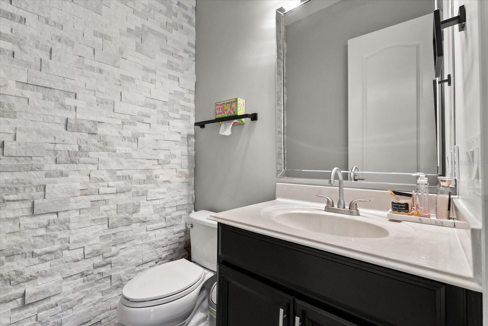 Image 13 of 29 For 520 Lanark Court