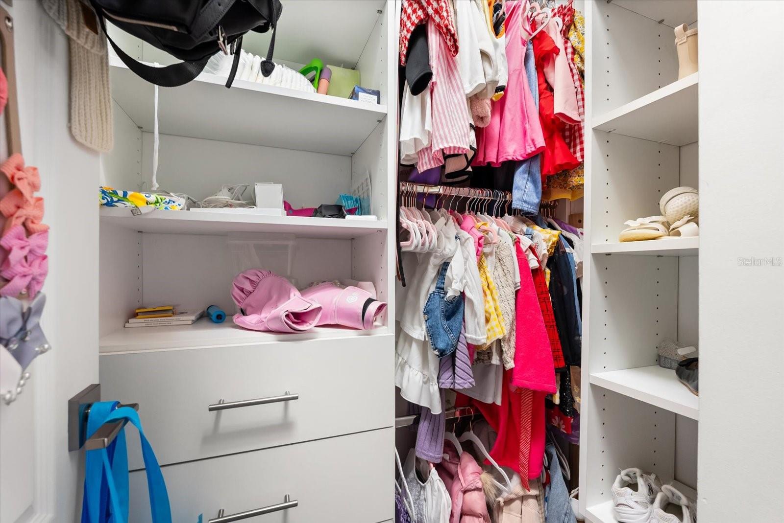 Image 20 of 29 For 520 Lanark Court